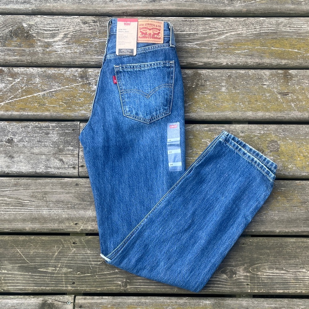 NWT Levi's Low Pro Straight Leg Blue Jeans Size 24